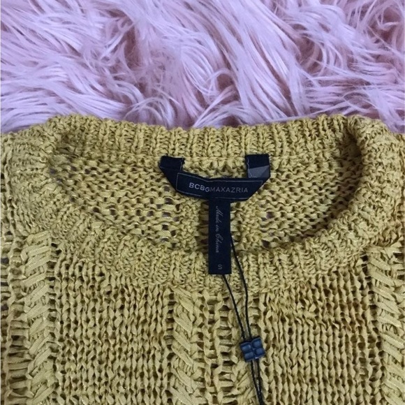NEW BCBGMAXAZRIA Crochet Golden Sweater Size Small - Picture 5 of 11